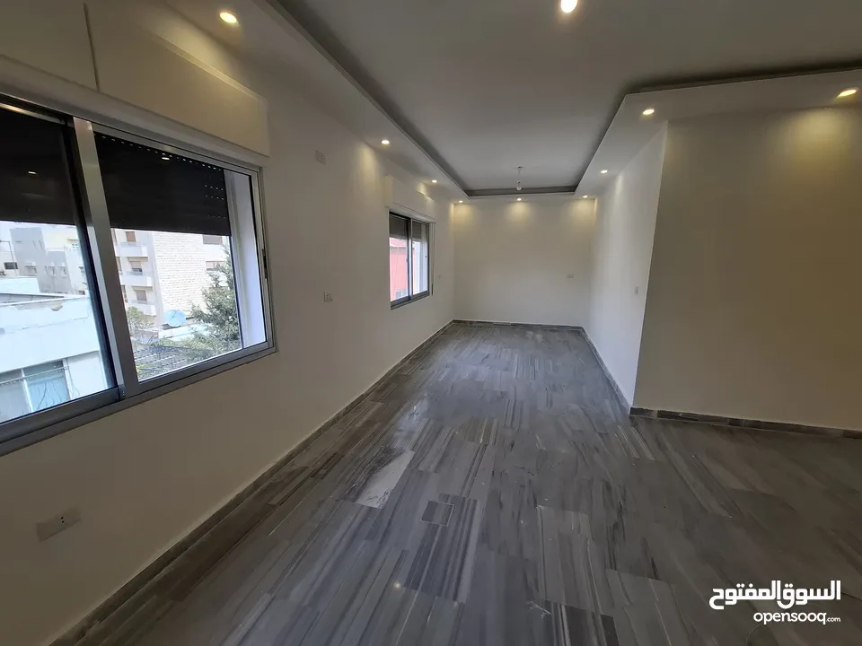 شقة غير مفروشة للإيجار ( Property 41744 )-175025490