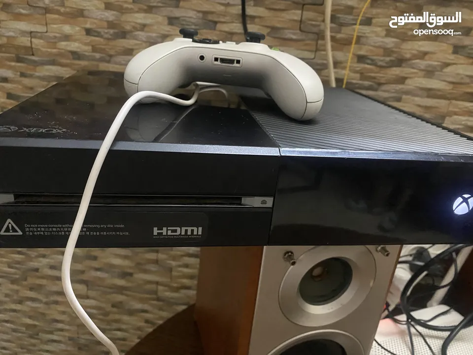 للبيع Xbox One بحالة ممتازة