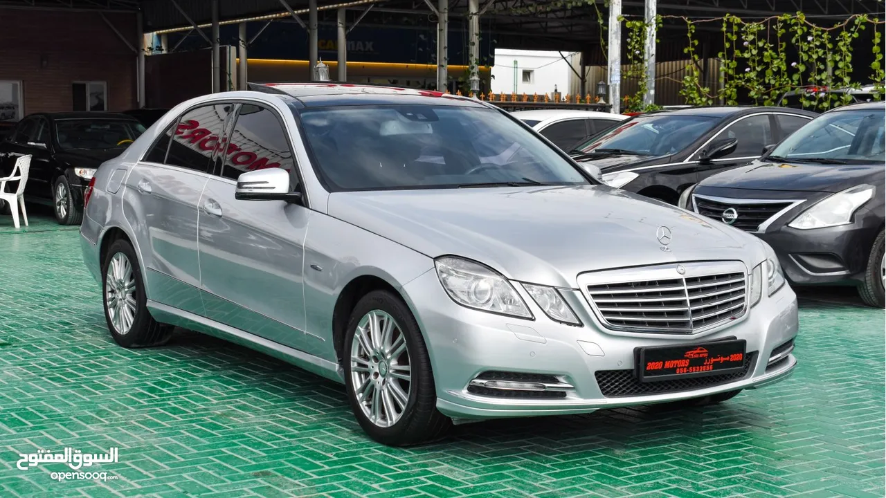 Mercedes E300 V6 model 2012 with panorama