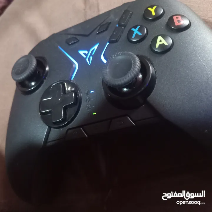 يد تحكم جيروسكوب