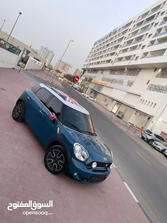 "Get Ready for a Unique Adventure: Own Your MINI Cooper Countryman S Line 1600 cc Today!"