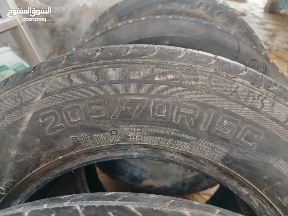 6فردات كوشوك مستعمل بحاله ممتازه 205 /70/ 15قياس