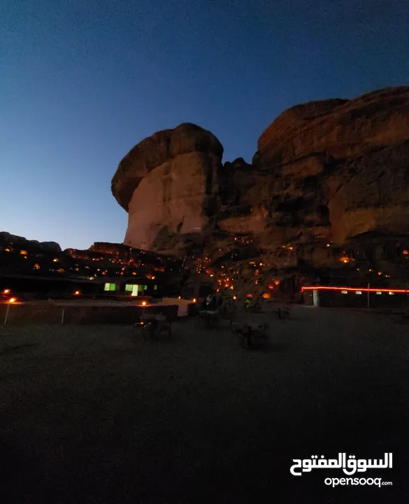 فرصة استثمارية منتجع وادي القمر السياحي الفاخر (Investment opportunity: Moon Valley Luxury Resort)