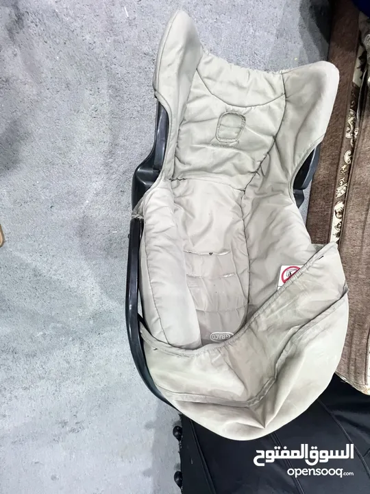 هزاز اطفال ماركة اوروبية GRACO بحالة ممتازه مين غير اي عيوب للتواصل في الرابط