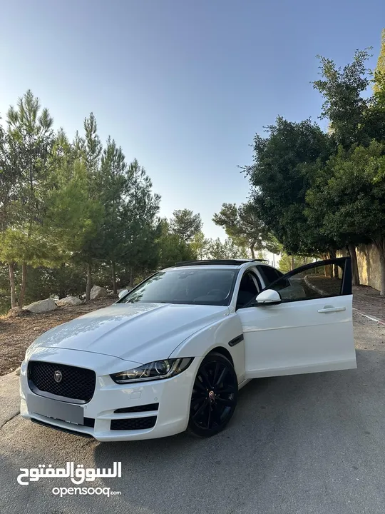 Jaguar XE 2018