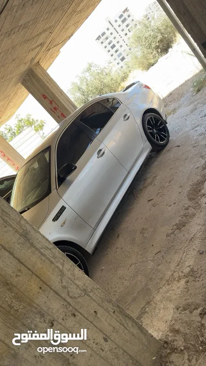 الفئة الخامسةi525 Bmw