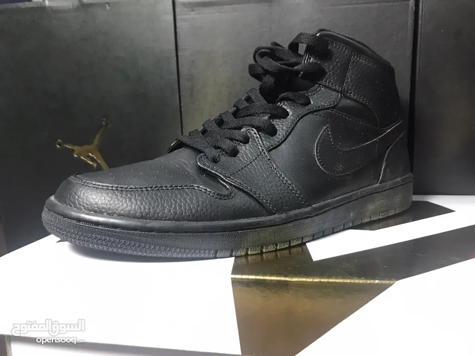 Nike Jordan 1 Mid Black