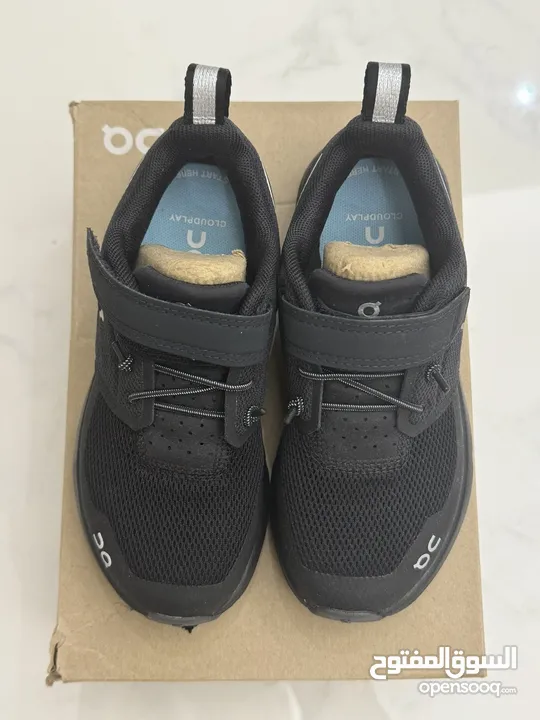 New ON brand kids shoes, size 27.5 black