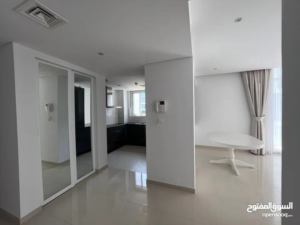 2 BR Beautiful Corner Apartment in Al Mouj – for Rent