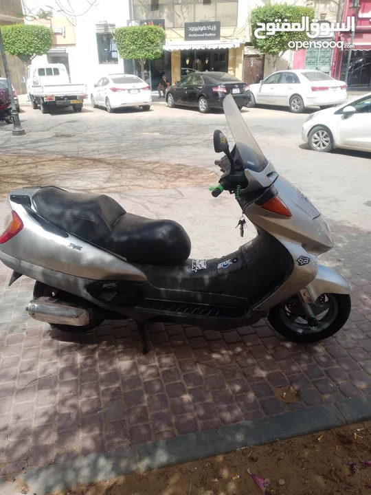 هوندا مديل 2004  قوه المحرك 125cc مشيله.