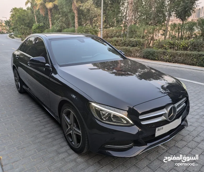 Mercedes Benz C300 4-Matic 2017 - Full Option