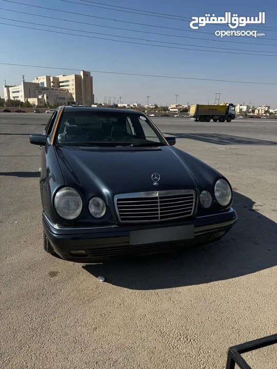 للبيع او البدل على سيارة هايبرد مرسيدس قرش ونص موديل 2000 قير عادي