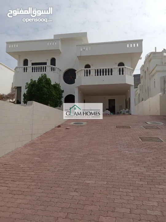 Alluring 6 BR villa for sale in Qurum 29 Ref: 358S