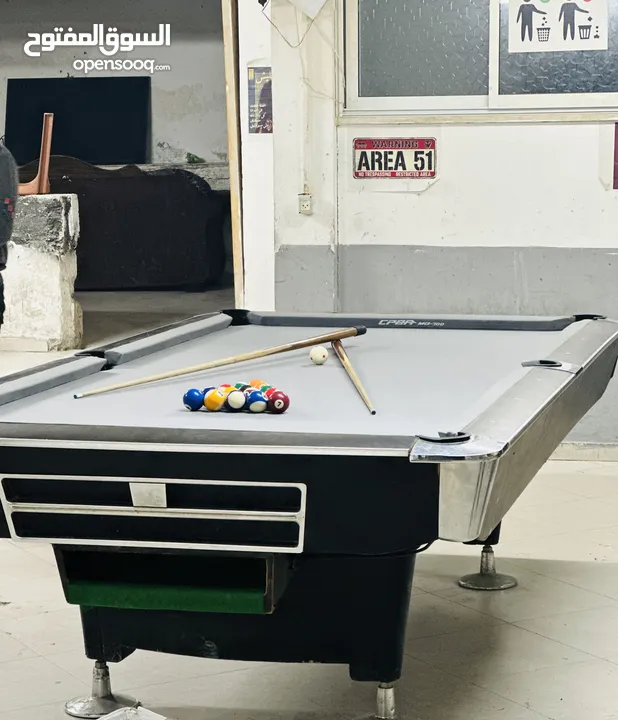 طاولة بلياردو