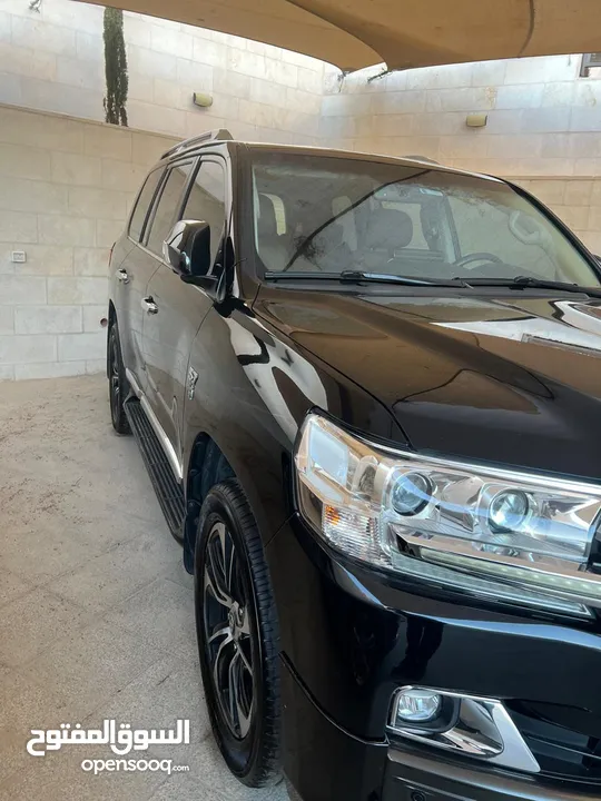 لاند كروزر موديل 2019 VXR جراند تورينق V-8 (5.7)من المالك مباشرة