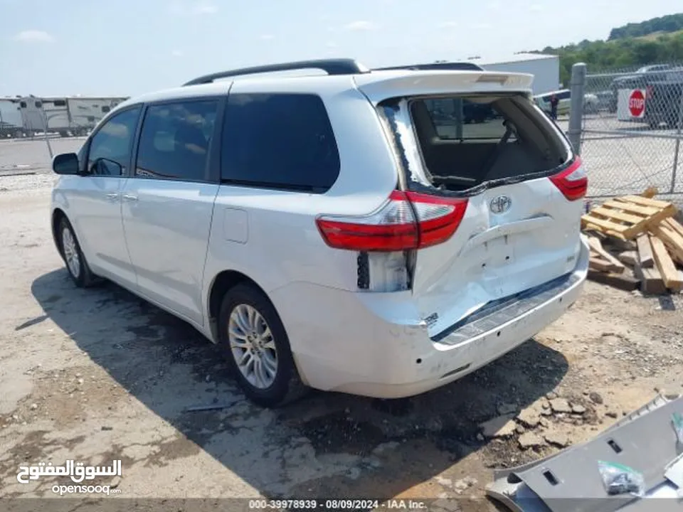 Toyota Sienna Model 2016 Color White interior beige USA Used Car available in UAE