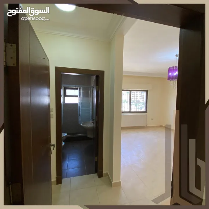 شقة طابق اول في مرج الحمام قرب مدرسة الخمائل مساحة 185م