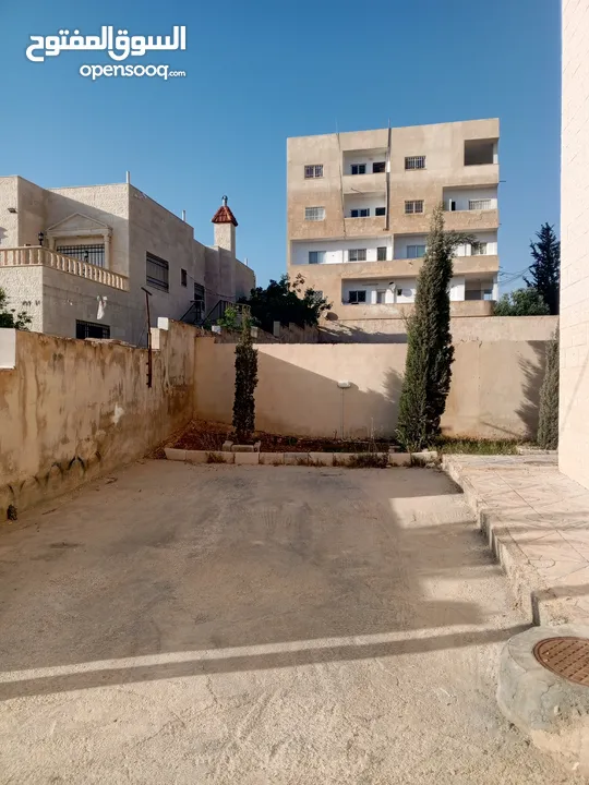 شقة سكنية للبيع اربد الحصن مقابل مسجد ظفار