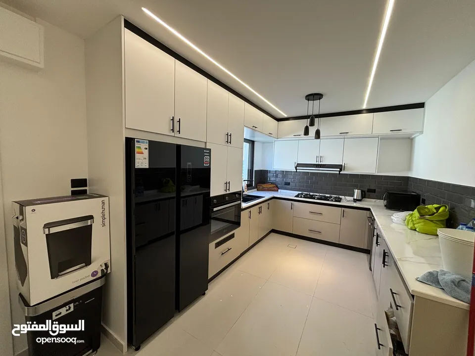 شبه فيلا مفروشة للايجار في عبدون ( Property 38716 ) سنوي فقط