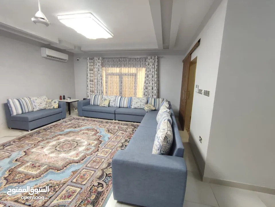 6 Bedrooms Villa for Rent in Ghubra REF 983R