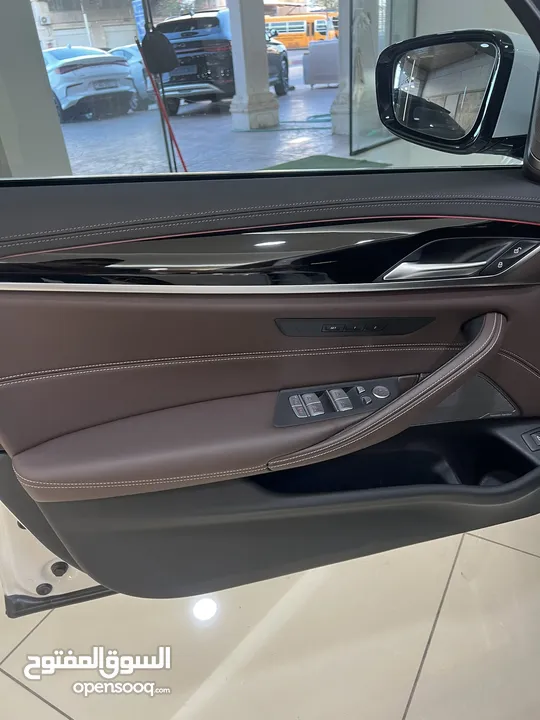 BMW 530e 2022 iPerformance plug in hybrid M  kit