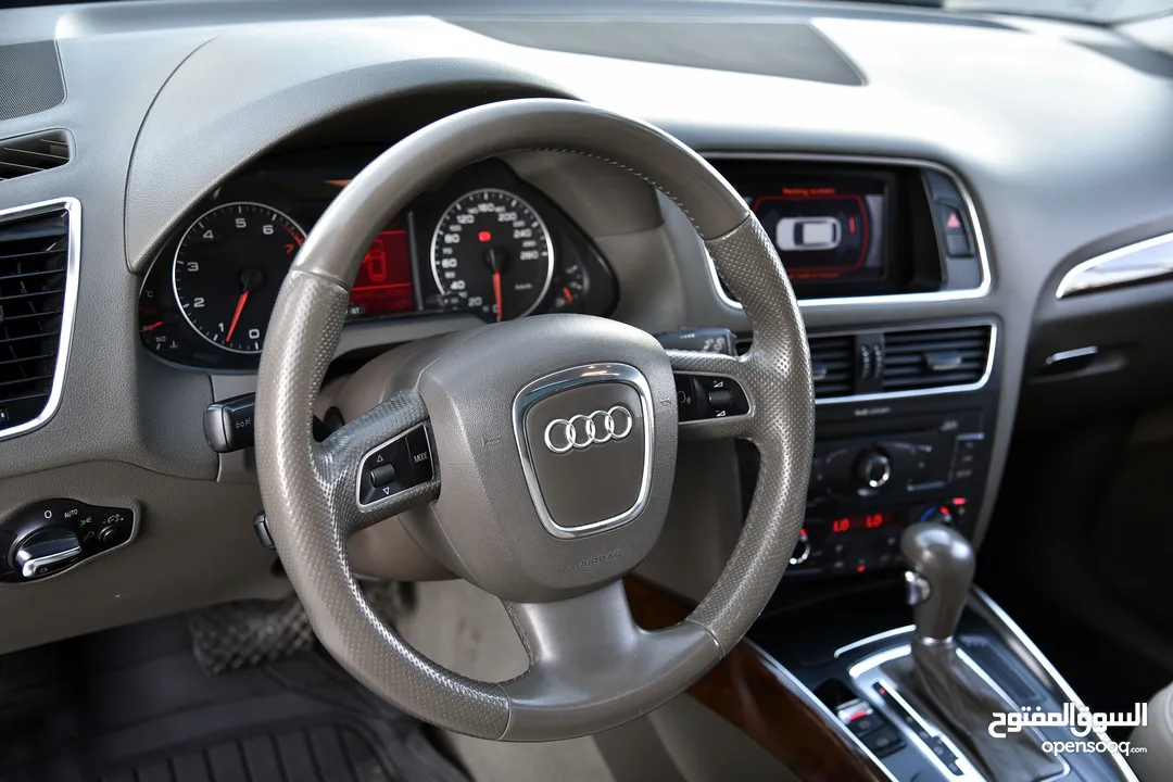 اودي Q5 كواترو وارد وصيانة الوكالة 2013 Audi Q5 Quattro 2.0T