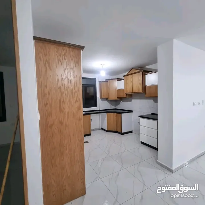 شقة للبيع بالقرب من عسل وبصل.جيب عفشك.واسكن.