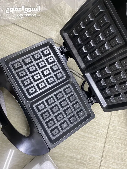 Waffle maker for lunch box and snacks