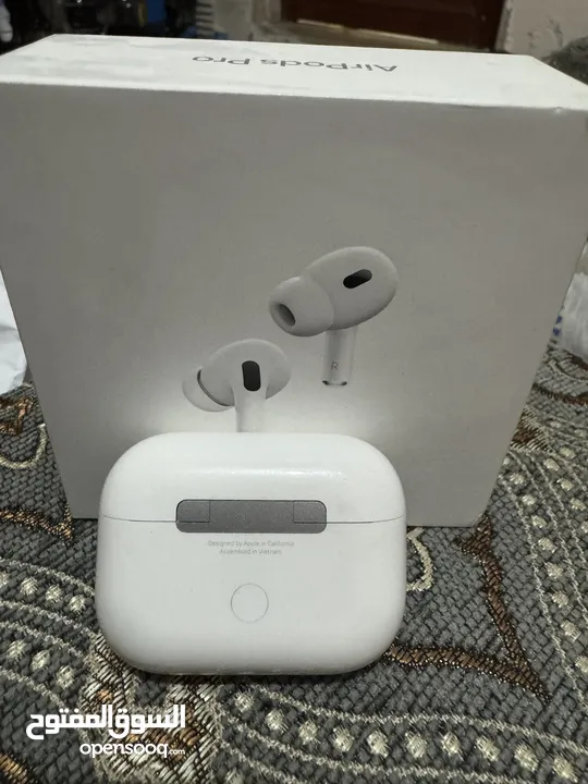 airpods pro 2 nd genernetation كالجديدة استعمال شهر واحد