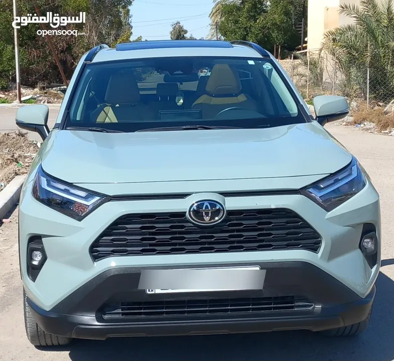 2022 toyota rav4 xle premium gray,