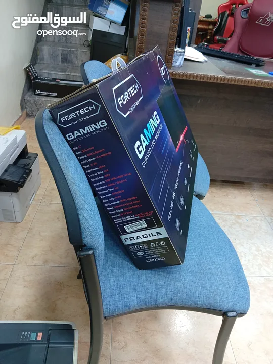 شاشة فورتك منحنية 165 هيرتز 27 بوصة