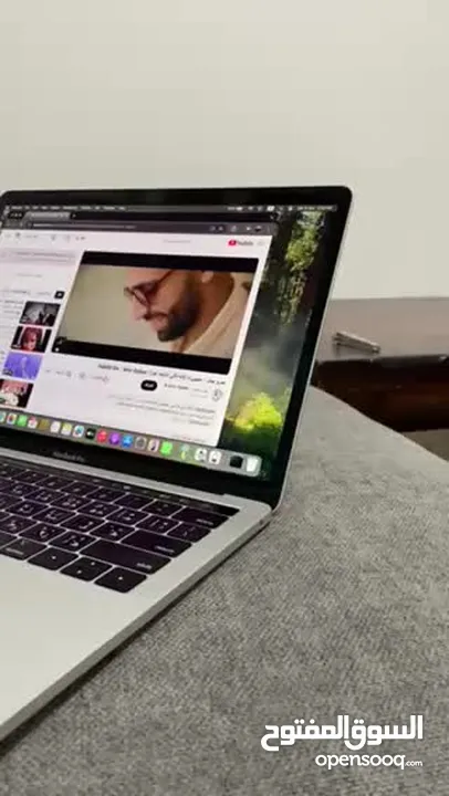 MacBook Pro i5 Touch Bar 2019 i5 13.3 8ram 128 ssd like new