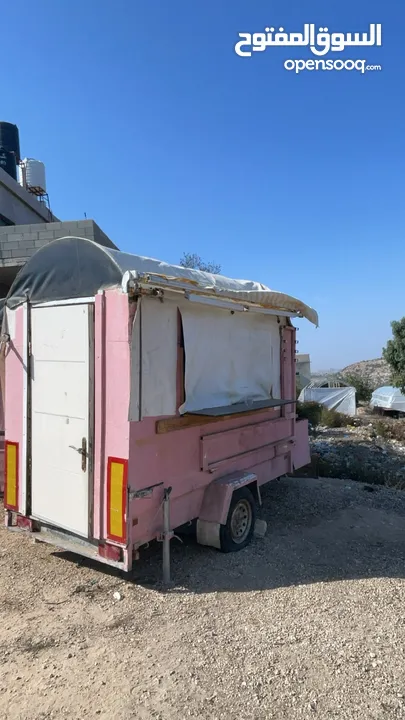 كشك متنقل  /عرباية طعام بحالة جيدة