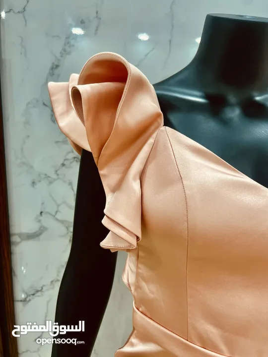 فساتين وبلايز جوده عاليه وأسعار مناسبه