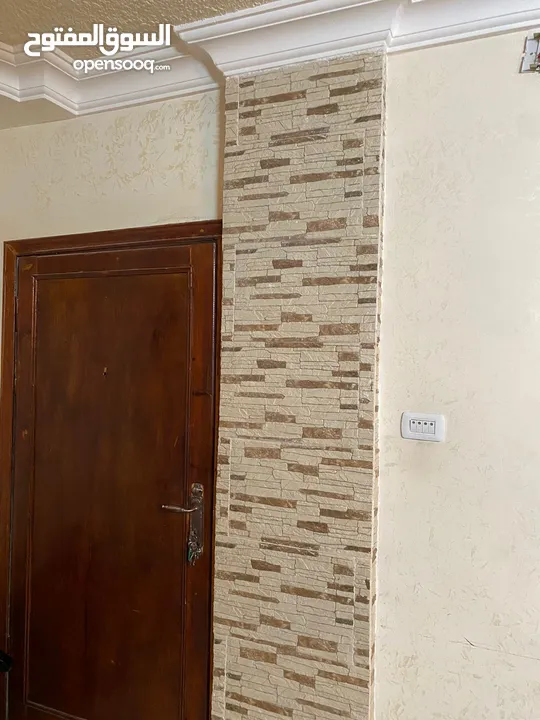 شقه لإيجار الشهري طابق 3 مع مصعد بريموت كل طابق 2 شقه  الحي الجنوبي قرب مطعم فول ونار عمارة الشيماء