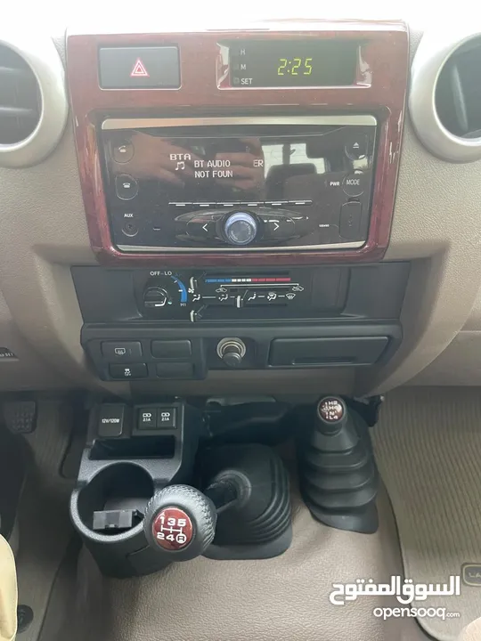 toyota land cruiser 7th series  gcc specs low millage