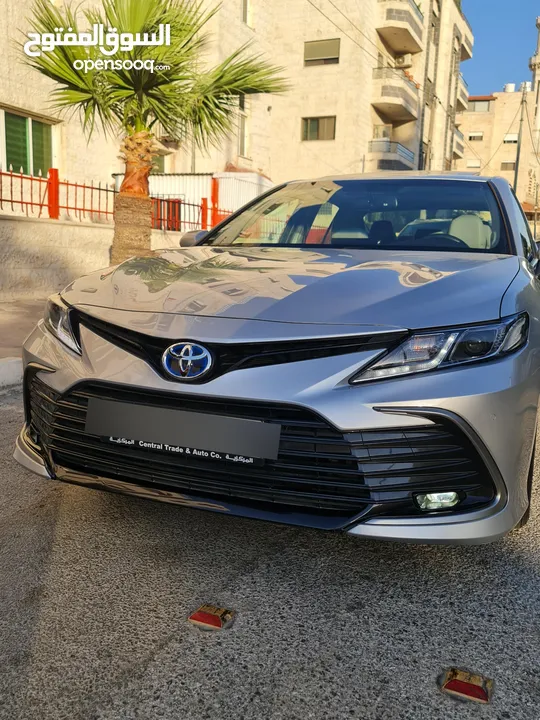 Toyota Camry GLE 2023 - تويوتا كامري 2023 للبيع
