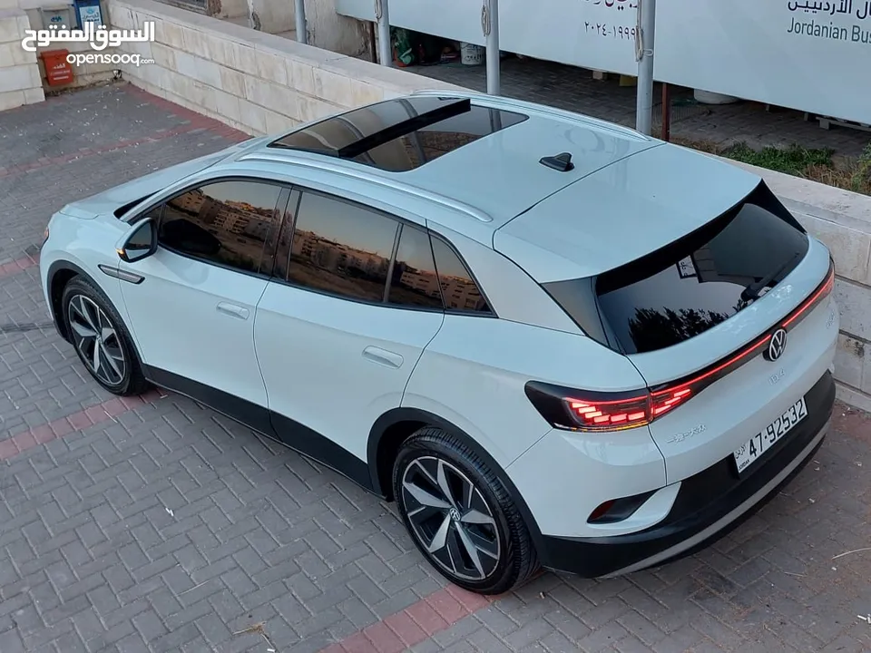 فولكسفاغن ID4  بيور بلس 2022 / قطعت 27 فقط/ فحص كاامل