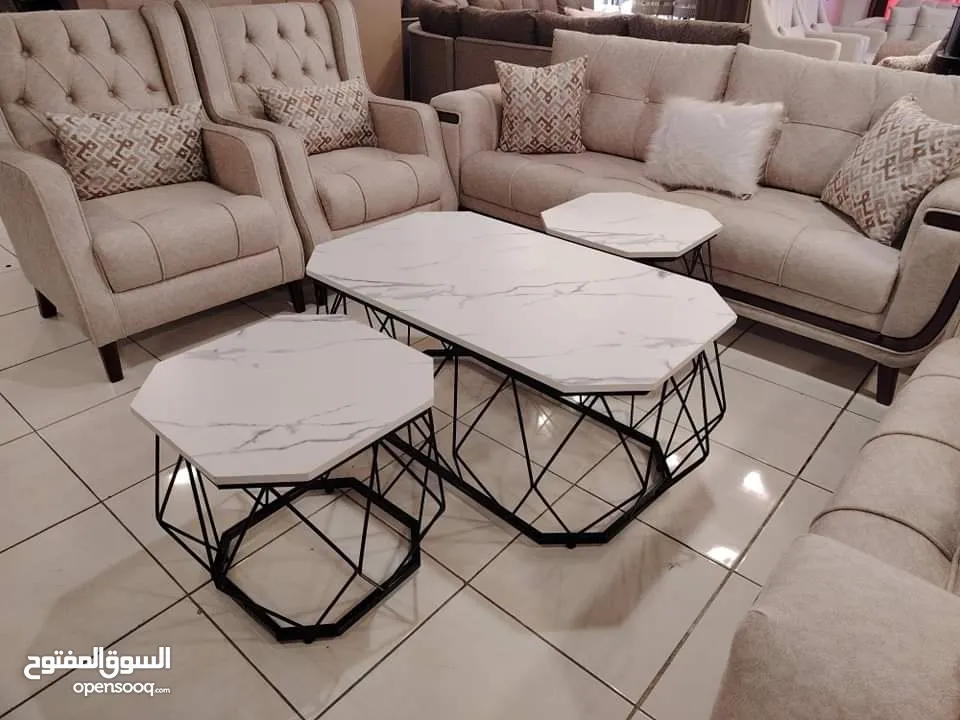 خدمات تنجيد الأطقم وغرف النوم نقل العفش فك وتركيب غرف نوم داخل المنزل