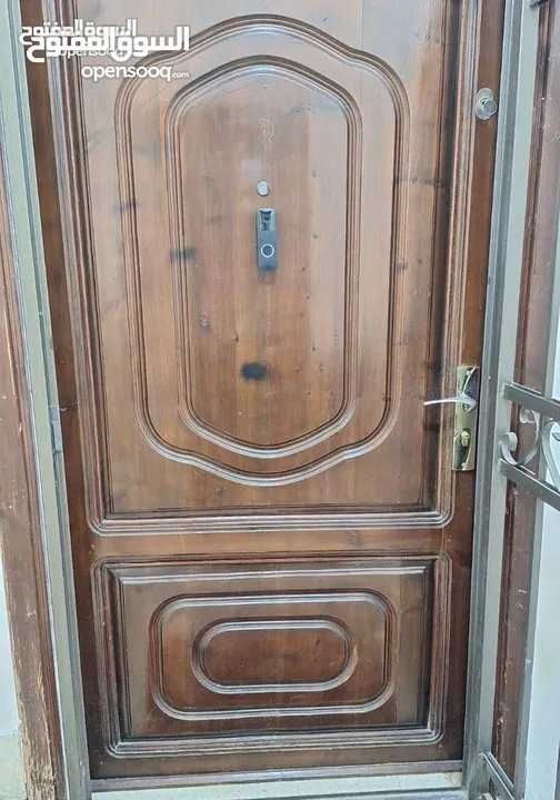 ,باب حديد حمايه وباب خشب