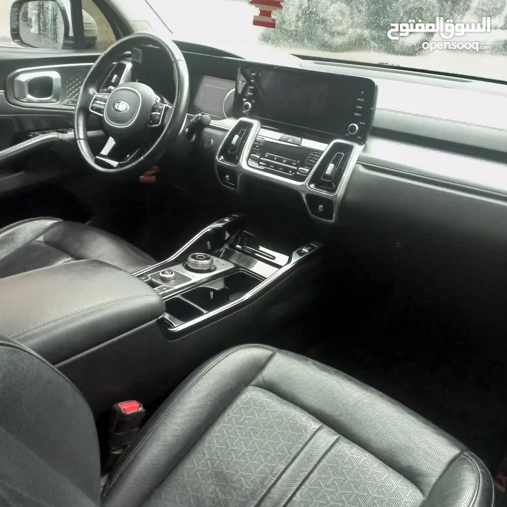 كيا سورينتو فل مسكر اضافات مع فتحه سقف بانوراما بسعر حرق حرق وكاش