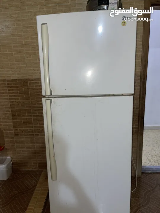 براد مستعمل جيد