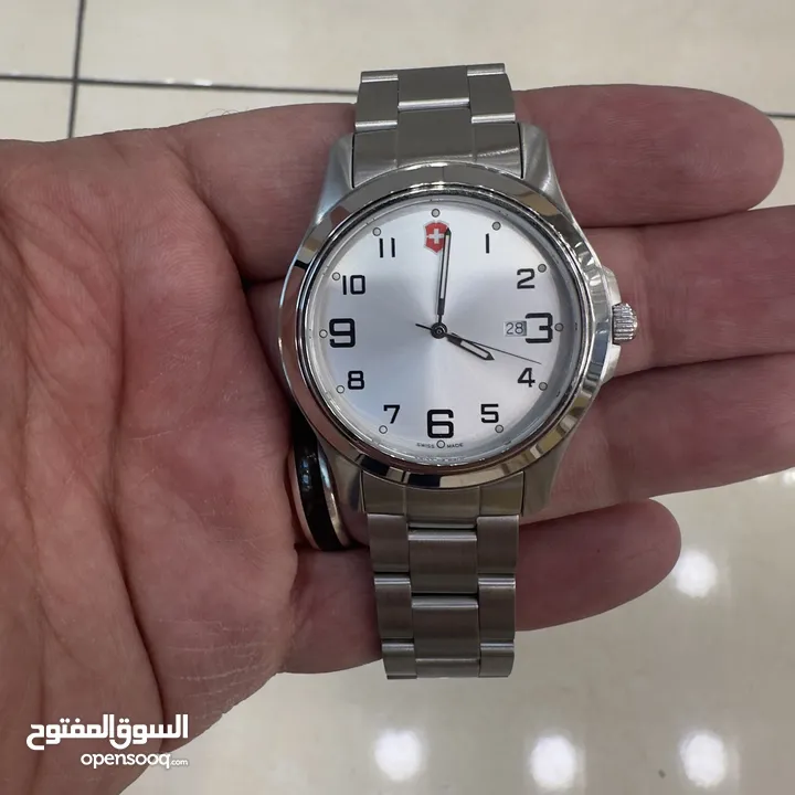 VICTORINOX SWISS ARMY