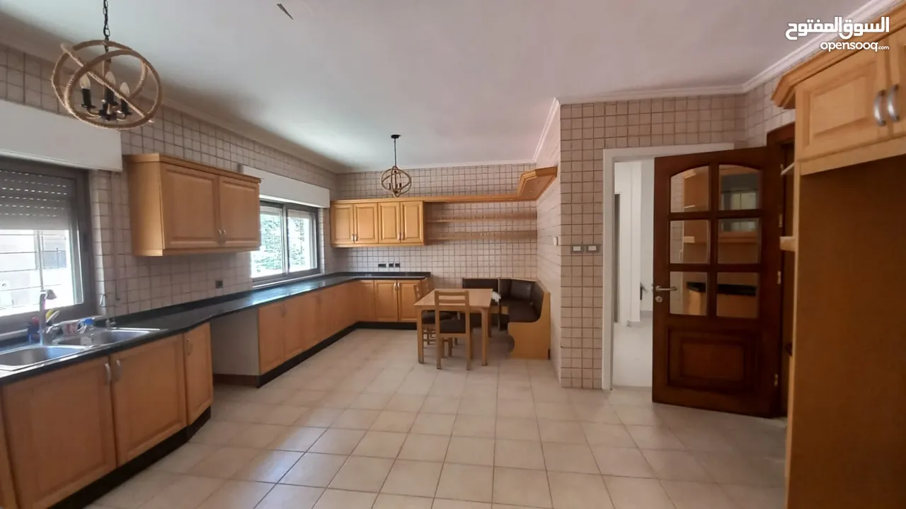 شقة غير مفروشة للايجار في عبدون  ( Property 37810 )-175072353