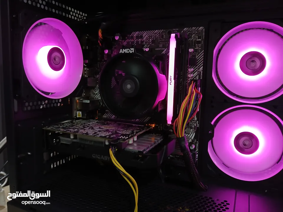 Pc gaming مستعمل بعض القطع جديدة