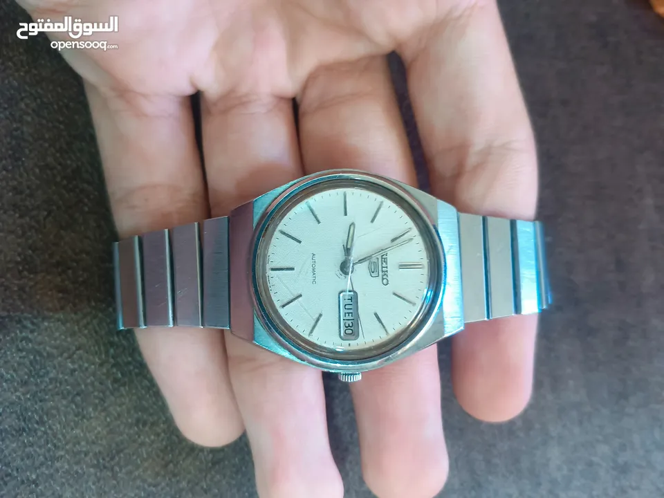 ساعه SEIKO بحاله جيده