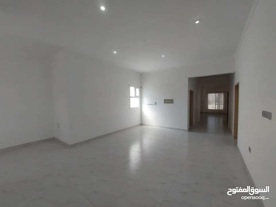 3 BR Luxury Penthouse Apartment in Al Hail North for Rent