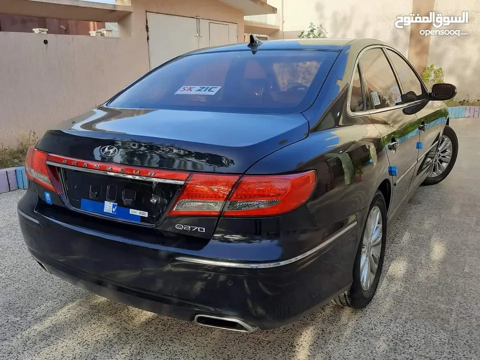 HYUNDAI_GRANDEUR_AZERA_2010