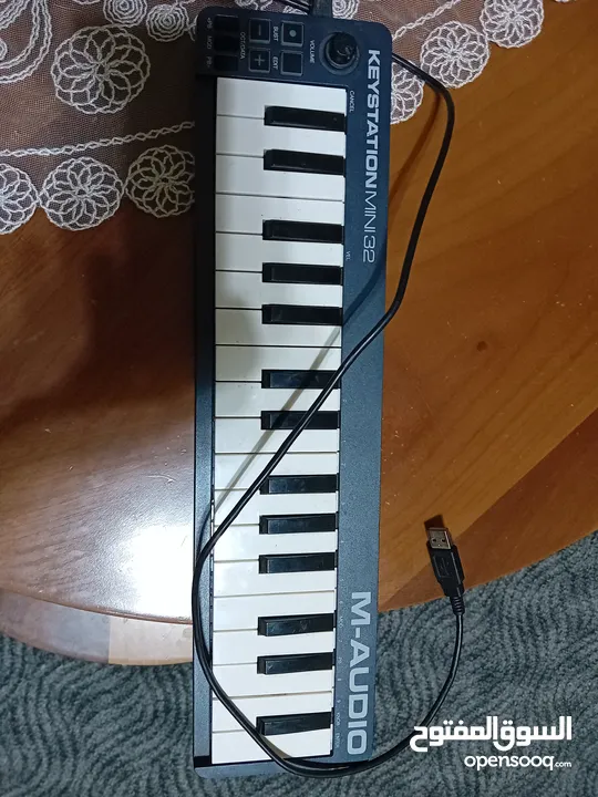 midi keyboard m audio keystationmini 32  32keys with connector  usb  شبه جديد ميدي كيبورد