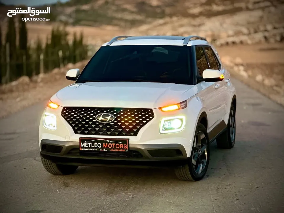 هونداي فينيو 2020 فل مع قتحه .فحص نخب نخب .ماتور 1600. كاش فقط .بنزين. .اتماتيك